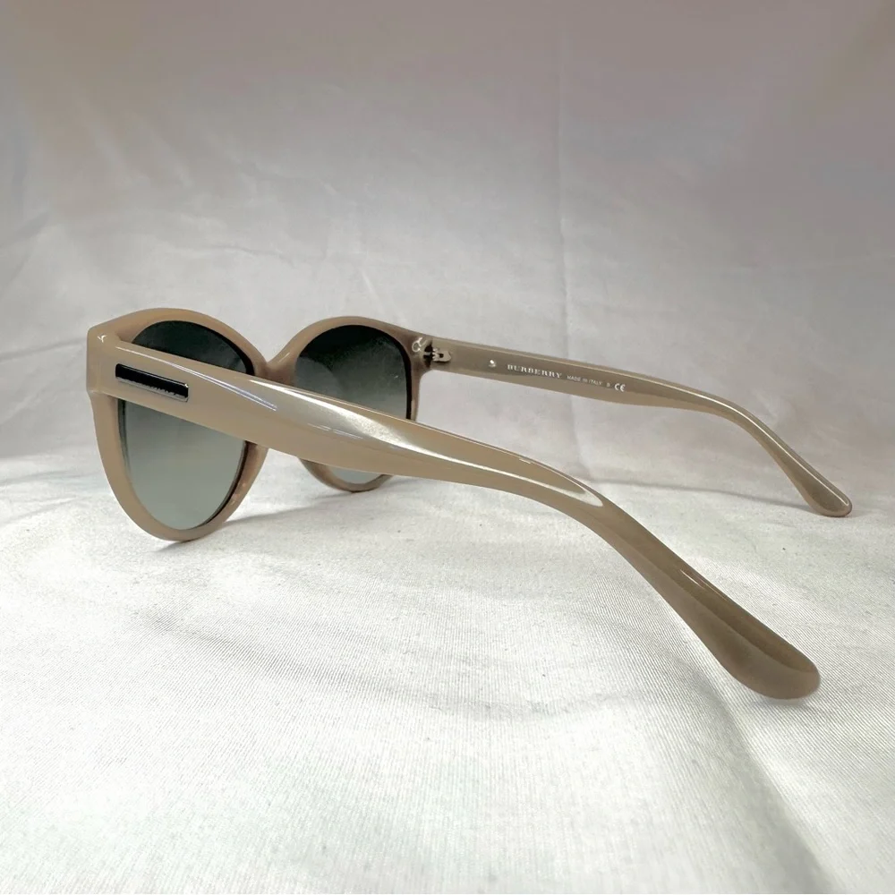 Burberry Beige Sunglasses